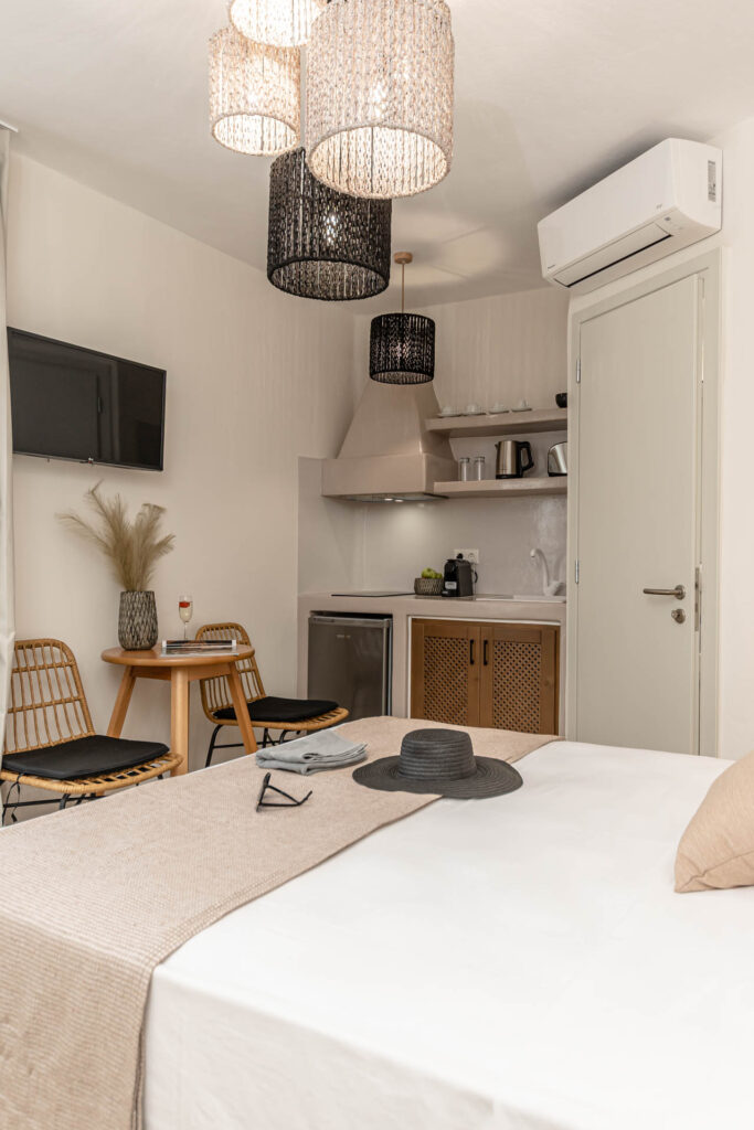 Agios-georgios-naxos-heavenly-studios-double-41