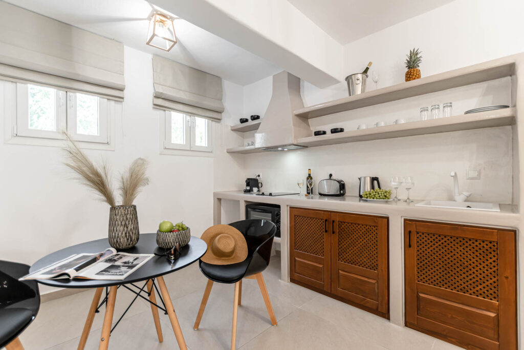 Agios-georgios-naxos-heavenly-studios-quad-basement-11