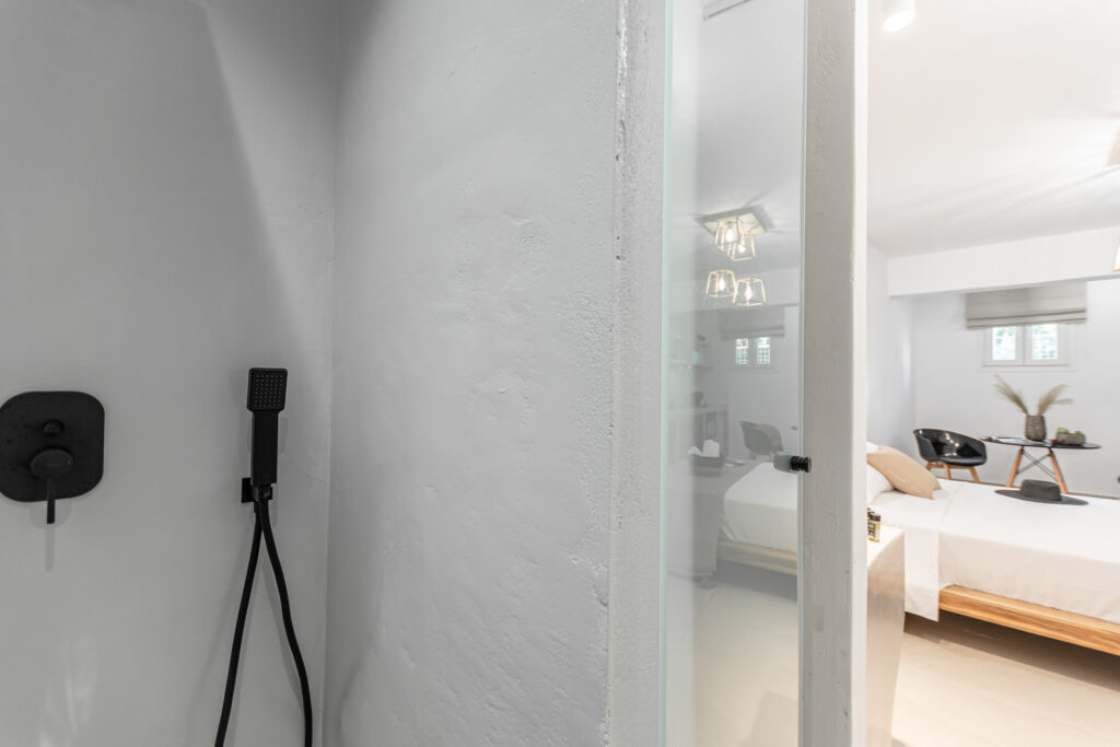 Agios-georgios-naxos-heavenly-studios-quad-basement-24