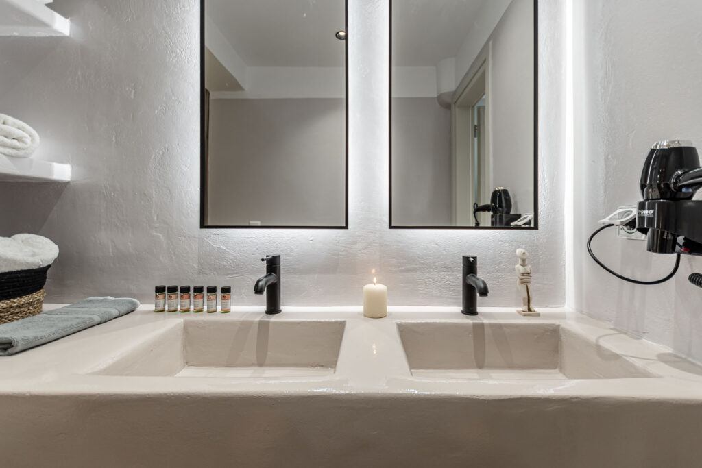 Agios-georgios-naxos-heavenly-studios-quad-spa-34