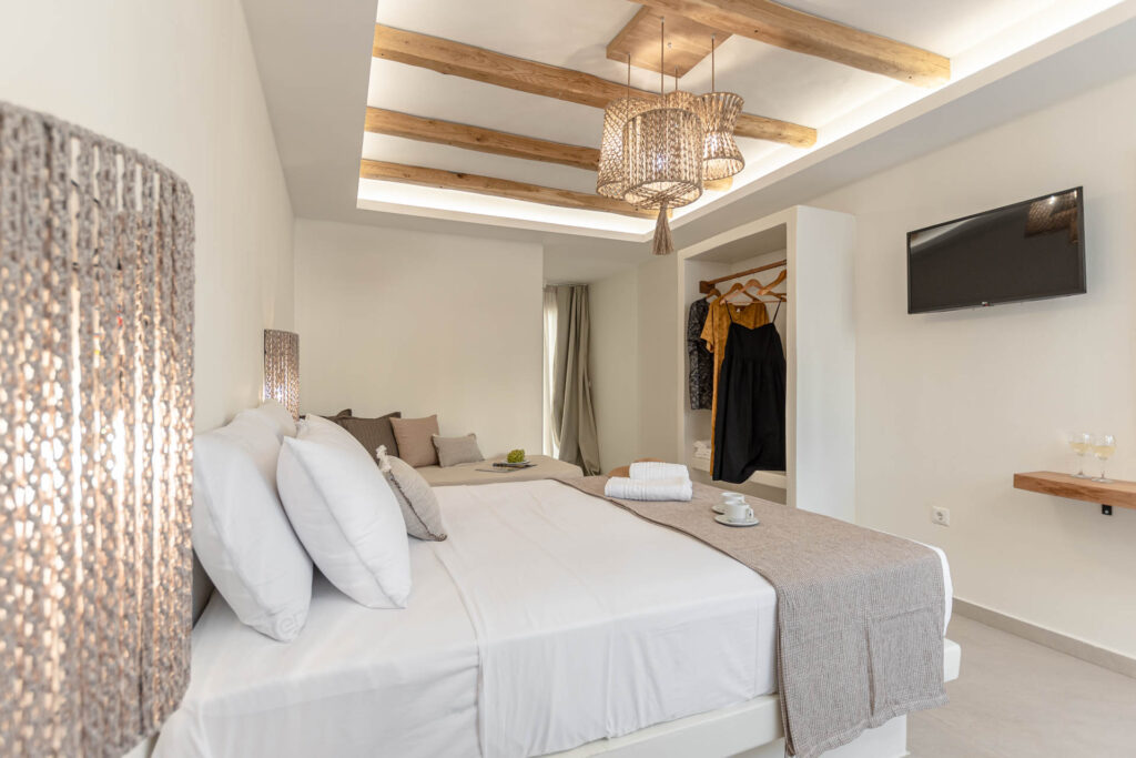 Agios-georgios-naxos-heavenly-studios-triple-no-37